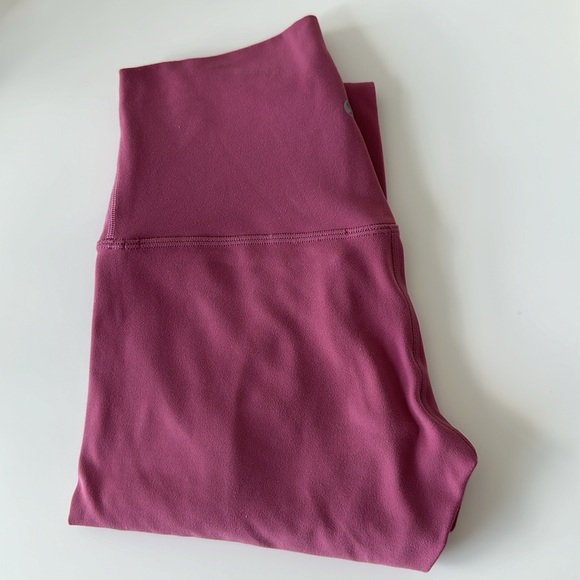 Lululemon 28” align high rise leggings - Picture 4 of 4